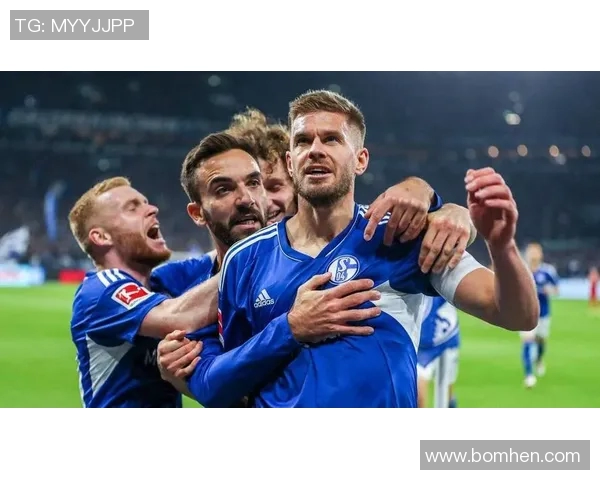 沙尔克04主场双杀多特,重登胜利之巅! 沙尔克04主场双杀多特,重登胜利之巅!